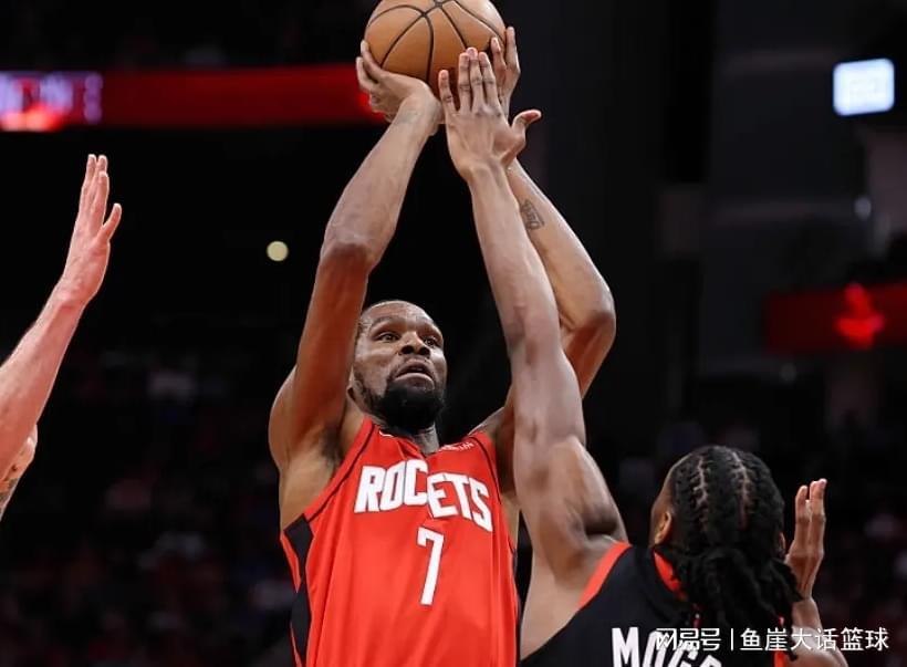 开云-NBA最新排名出炉！火箭坐收大礼，勇士开始掉队，湖人也升到第四